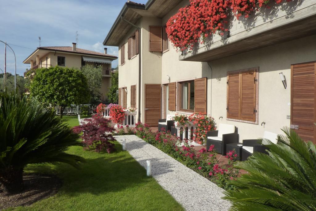 Villa Fiori Malcesine Bagian luar foto